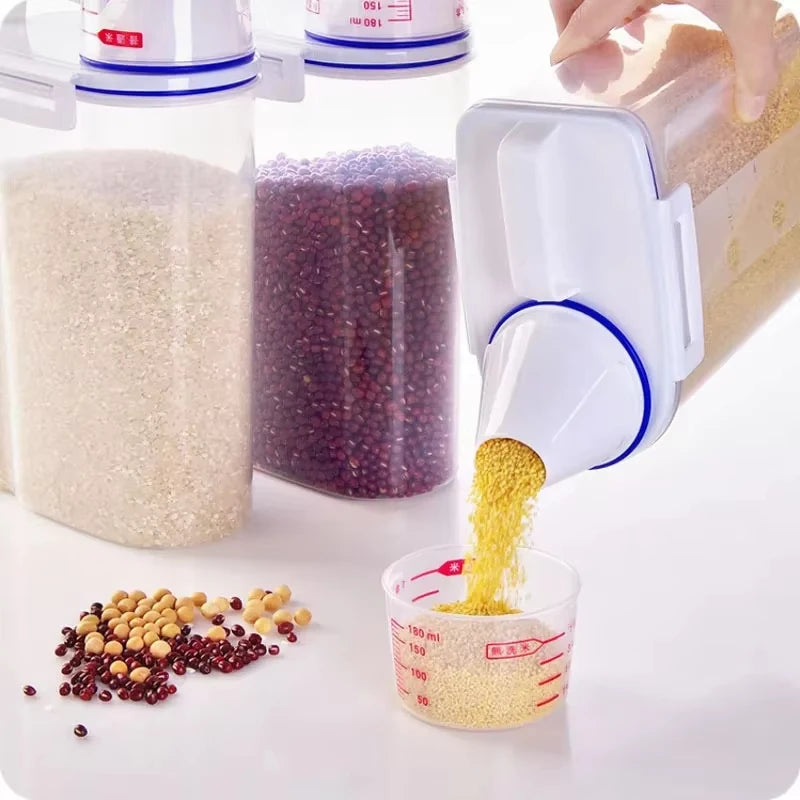 Contenants de stockage avec tasse graduée